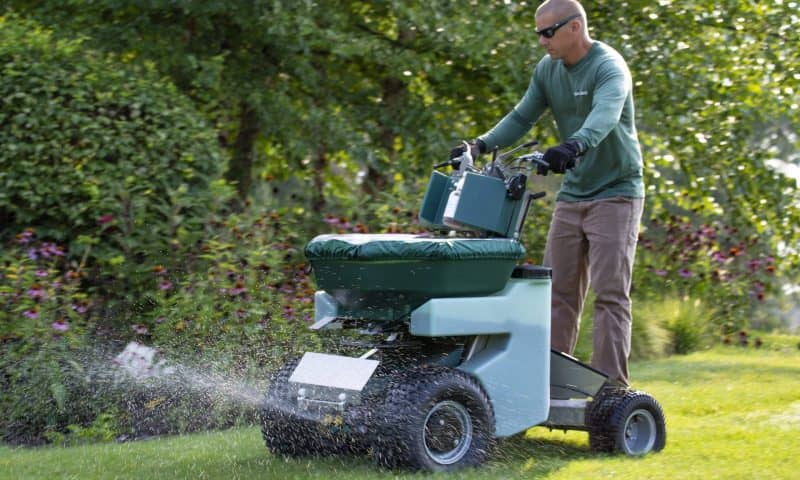Fertilizing-Spreader -